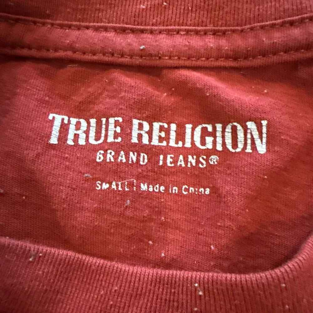 TRUE RELIGION Unisex Crimson Tshirt Size Small Good Used Condition
